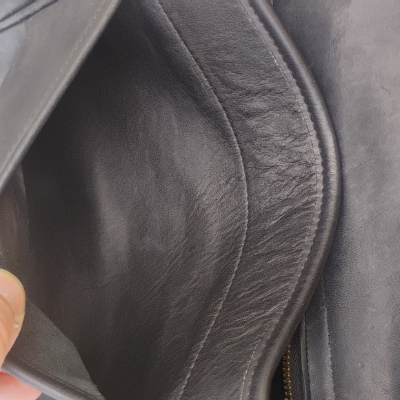 Coach vintage 80's leather shoulder bag. Style 4110 in great condition. - Picture 11 of 13